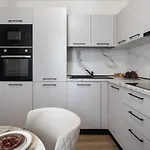 Manu Art Living Edition Victoriei * Bükreş